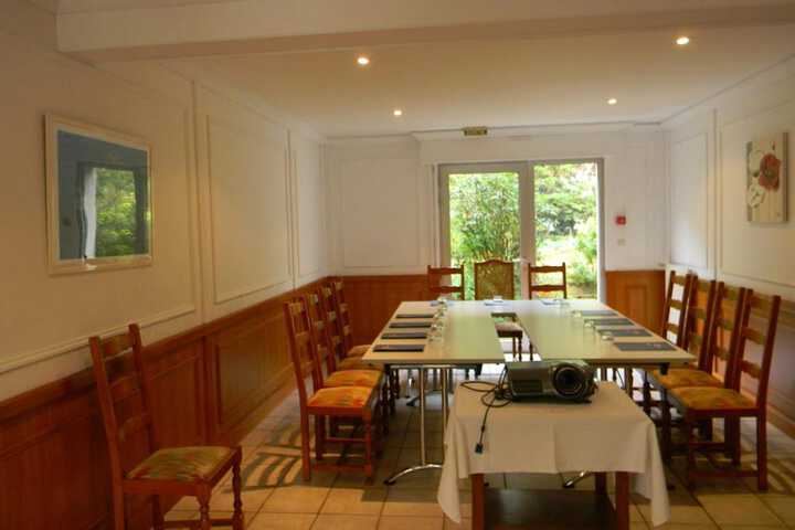 Dining 60 of 73