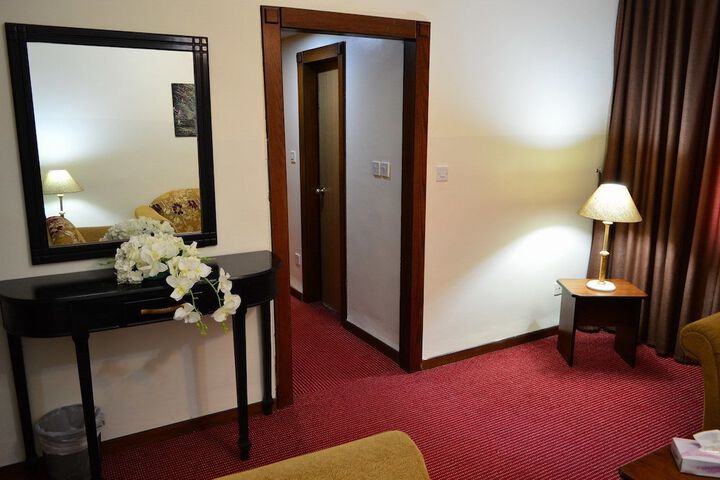 Room 21 of 31