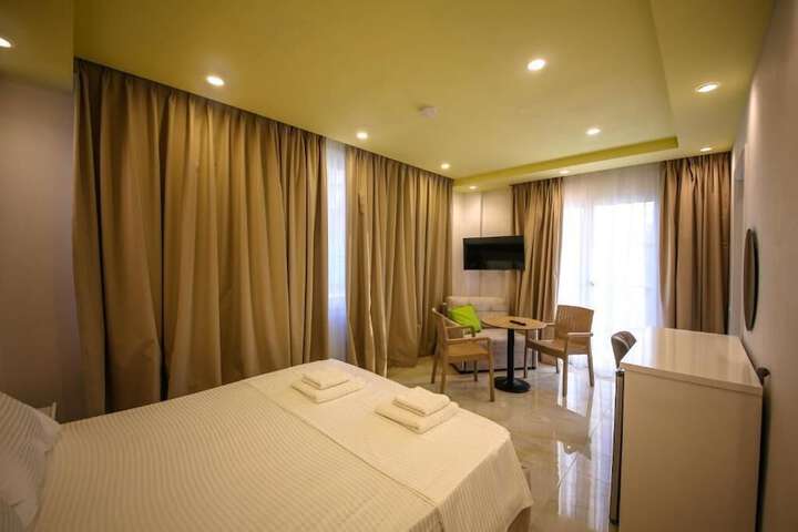 Room 28 of 70