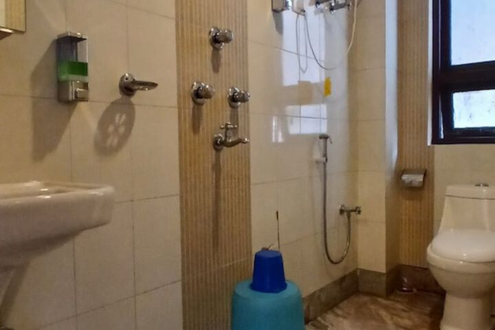 Room 18 of 20