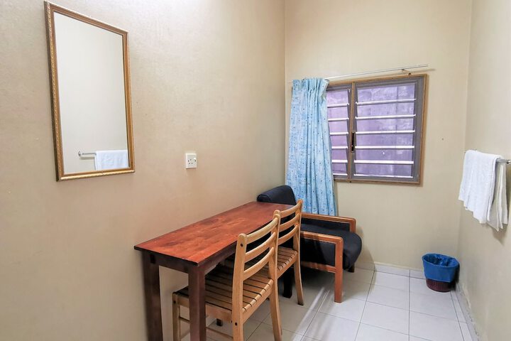 Room 15 of 36