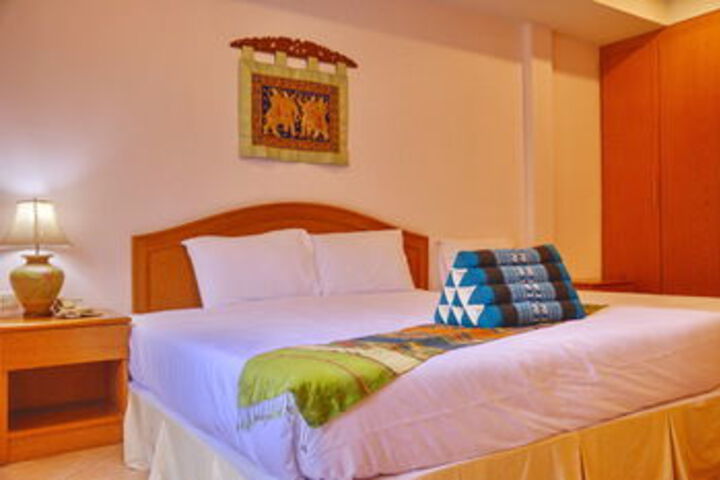 Seven Oaks Inn