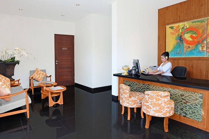 Hotel Lobby