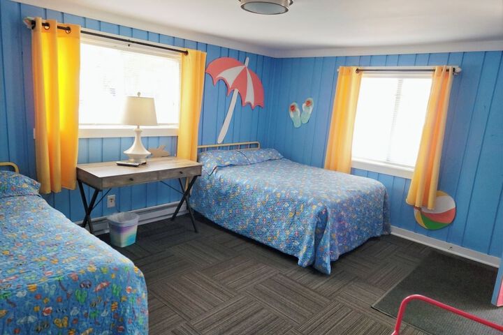 Room 9 of 25