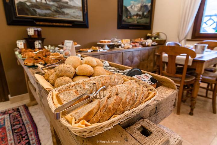 Breakfast/Coffee Service 39 of 51