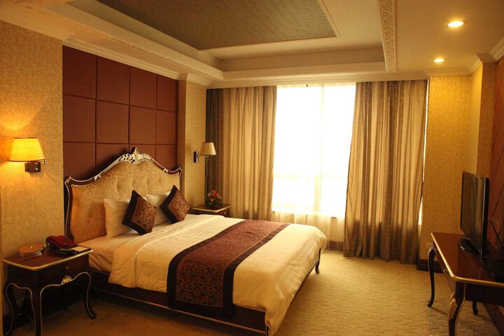 Room 13 of 89