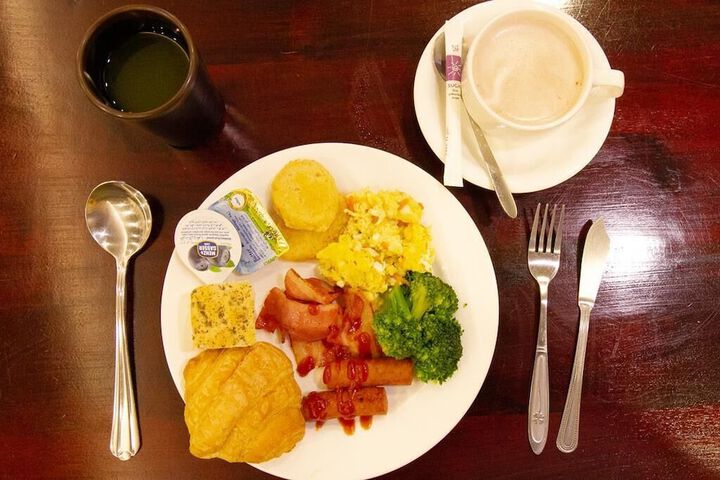 Breakfast/Coffee Service 46 of 67