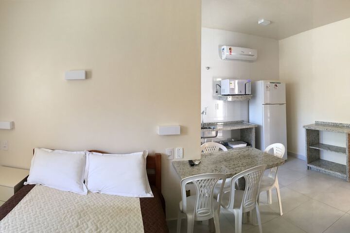 Room 3 of 72
