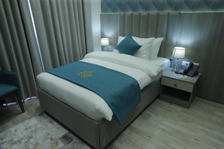 Room 17 of 42