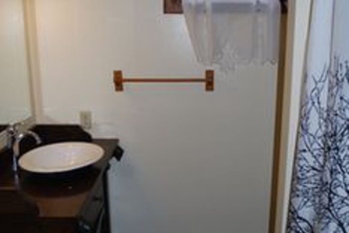 Room 2 of 38