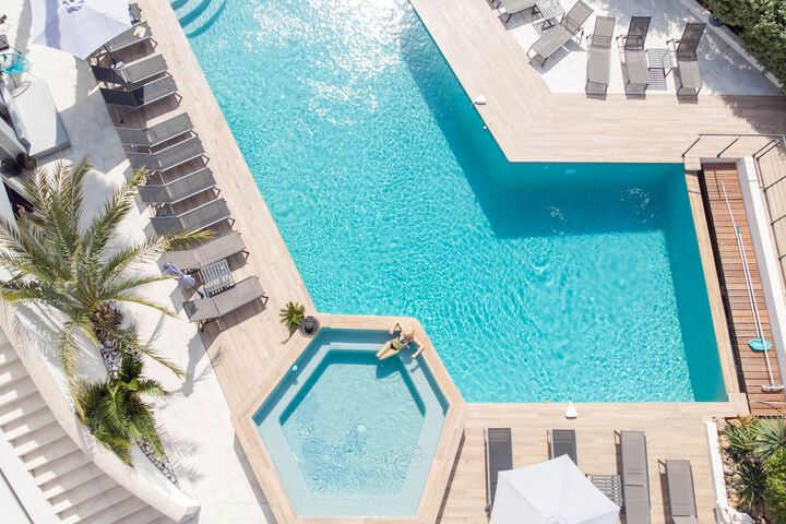 Pool 70 of 115