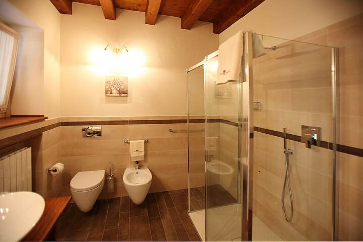 Room 10 of 52