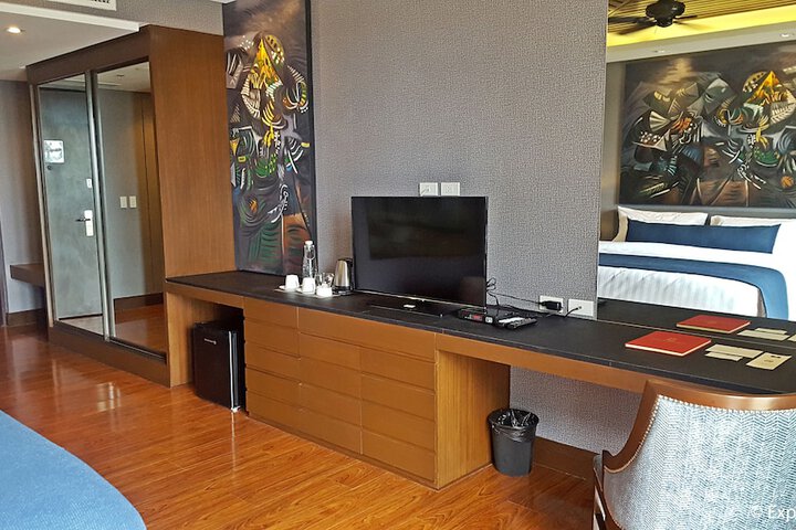 Room 19 of 91