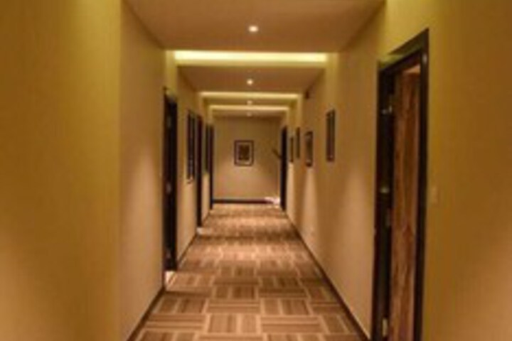 Ballroom/Hall 11 of 54