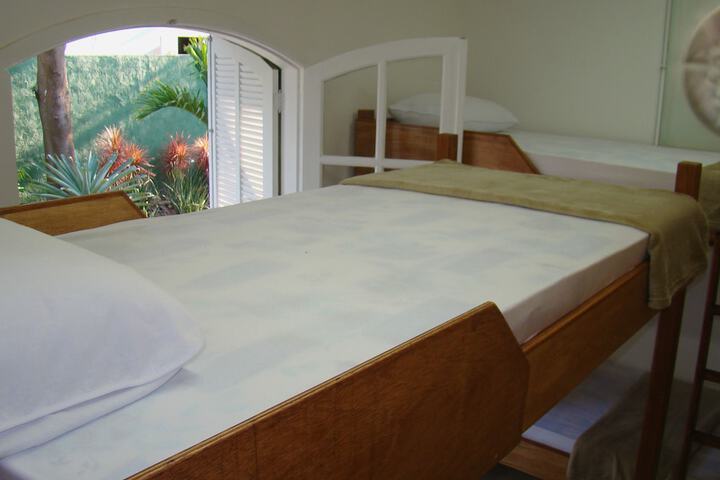 Room 12 of 50