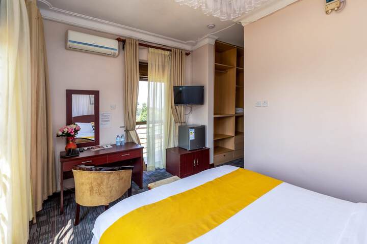 Room 32 of 86