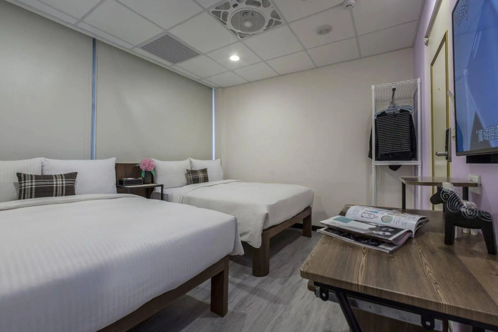 Room 2 of 12