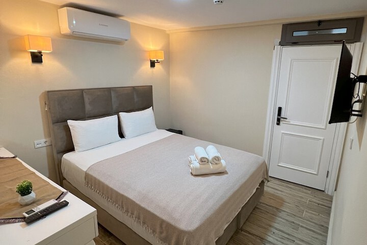 Room 18 of 50
