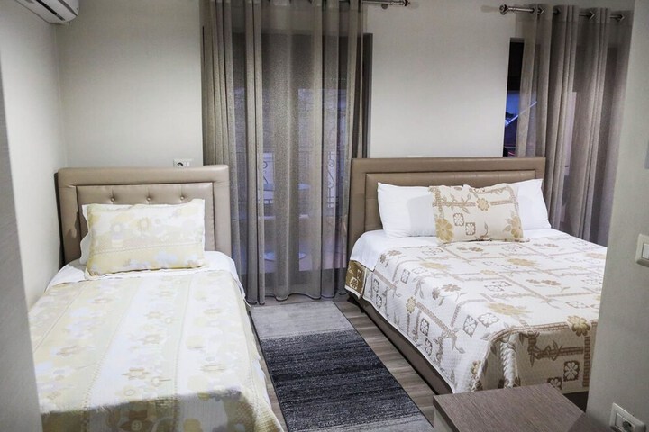 Room 10 of 67