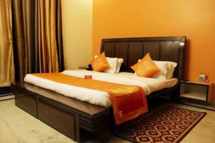 Room 8 of 23
