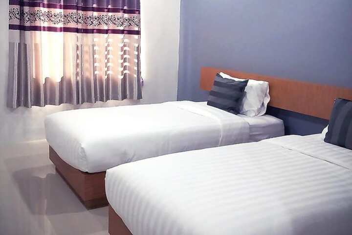 Room 2 of 17