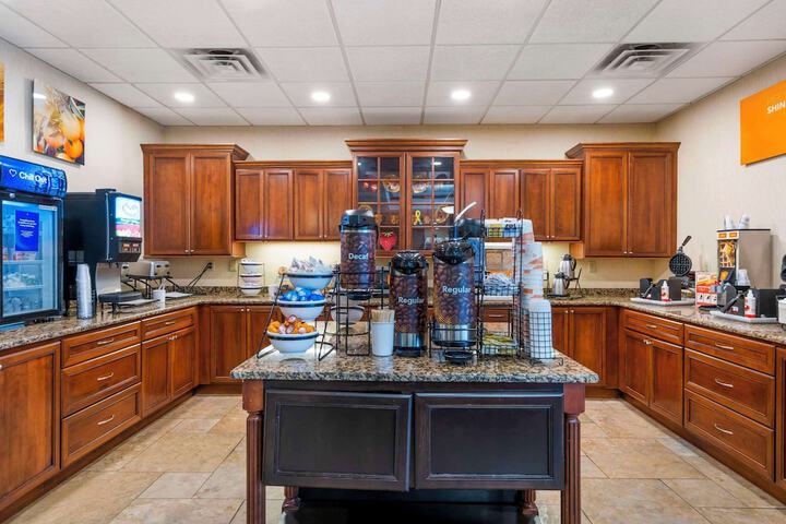 Breakfast area