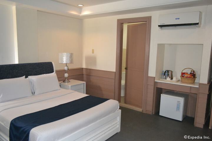 Room 6 of 39