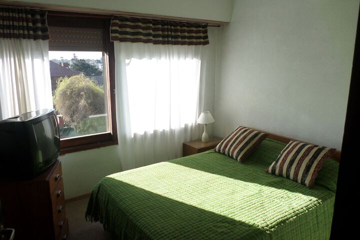 Room 4 of 13