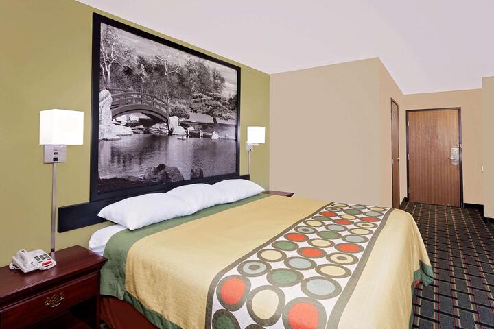 1 King Bed (1 of 5)