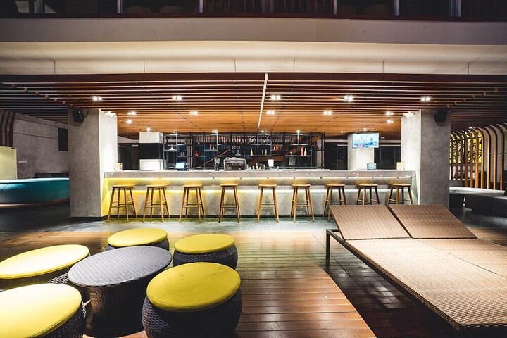 Snack bar