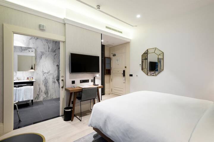 Room 20 of 113