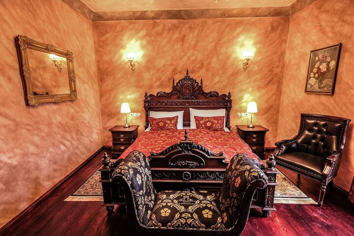 Room 20 of 183