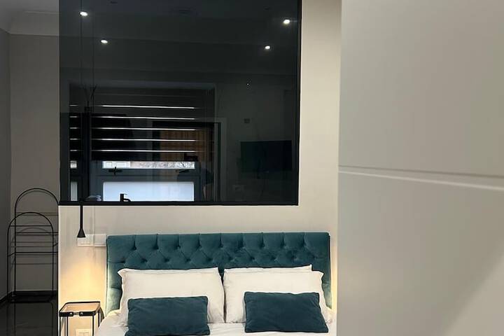 Room 13 of 28