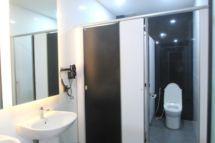 Room 62 of 74