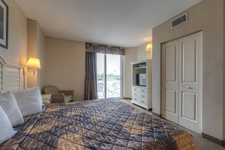 Room 12 of 30