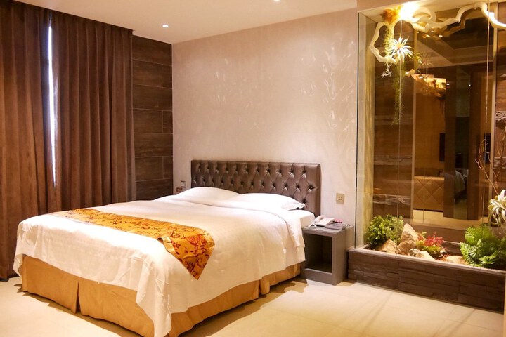 Room 30 of 55