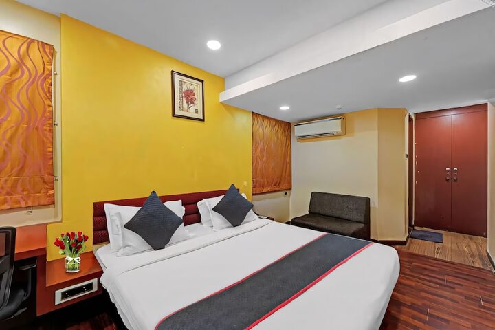 Room 13 of 22