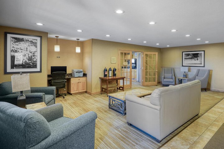 Guest Lobby