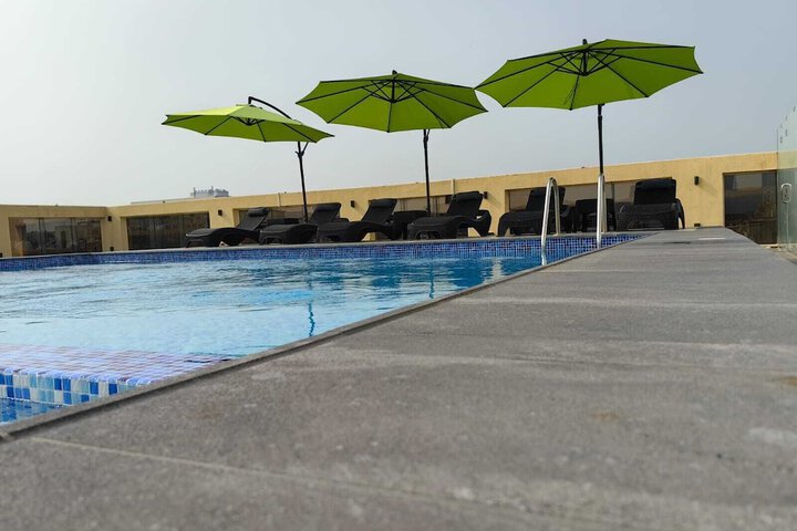 Pool 25 of 49