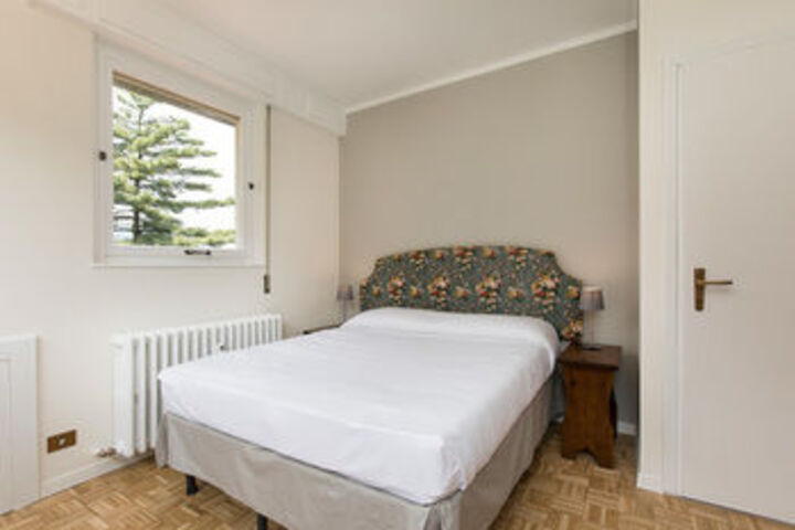 Room 199 of 450