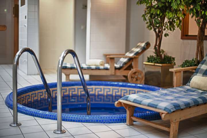Spa 18 of 36