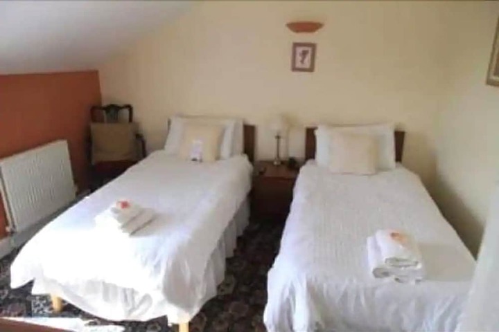 Room 5 of 21