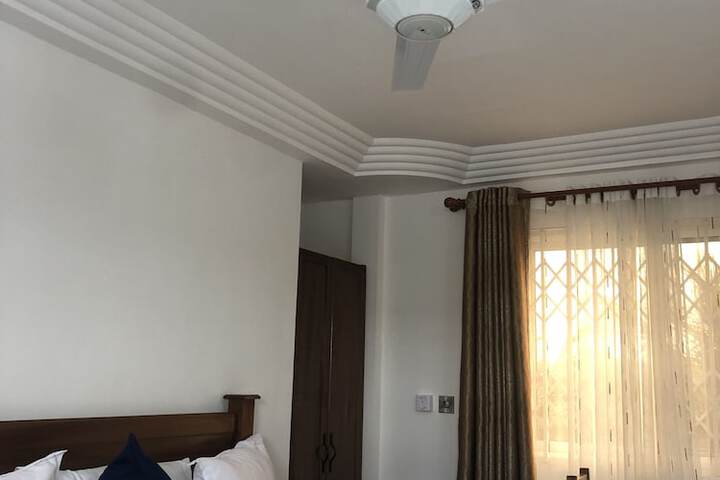 Room 3 of 29