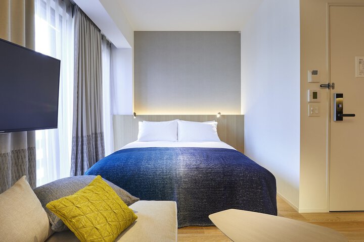 Room 13 of 40