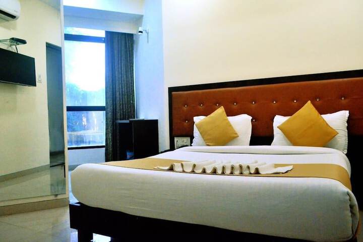 Room 12 of 23