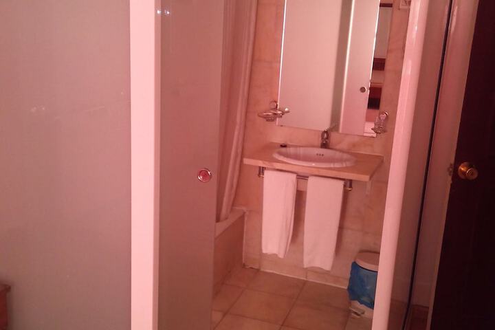 Room 42 of 46