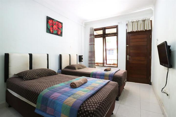 MUSTIKA INN