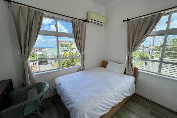 Room 2 of 38