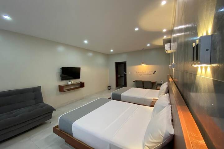 Room 13 of 82