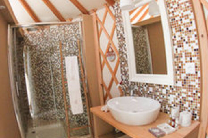 Room 2 of 27
